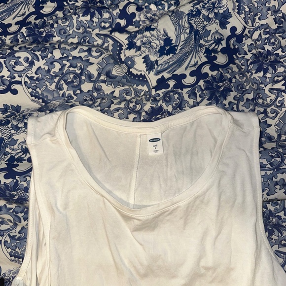 Women's bundle of 2 Old Navy Luxe Tanks, size Large - Picture 2 of 5
